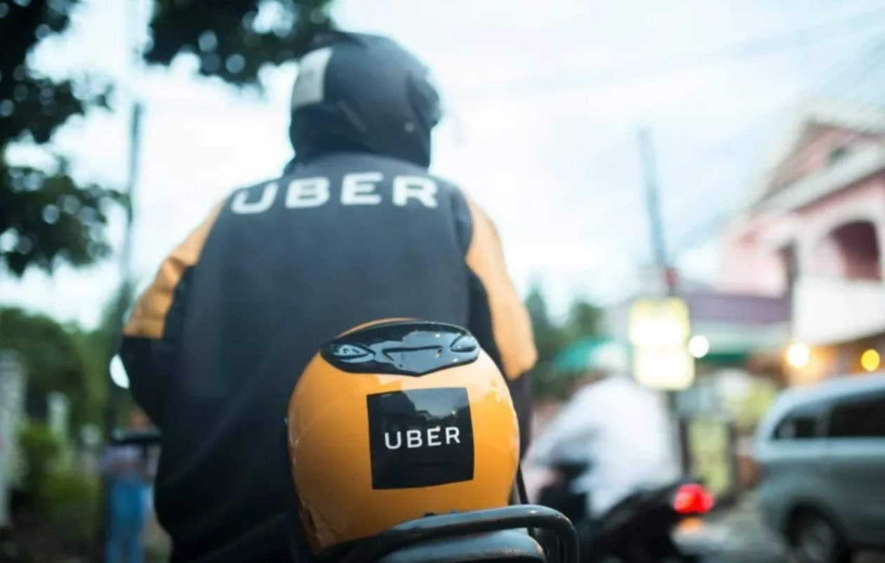 Prefeitura de SP nega pedido da Uber para implementar serviço de mototáxi