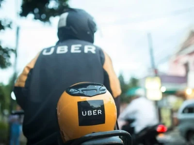 Prefeitura de SP nega pedido da Uber para implementar serviço de mototáxi
