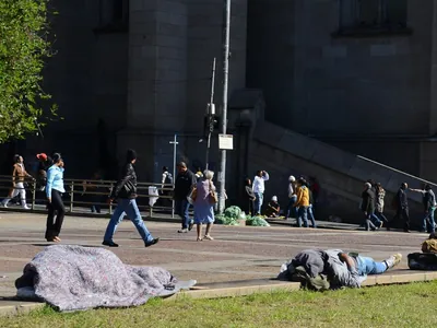Perfil do brasileiro em situação de rua é de homem negro e alfabetizado