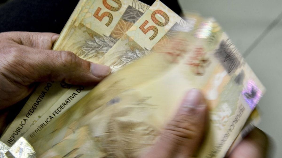 Gasto com Previdência força bloqueio no orçamento e eleva alerta fiscal
