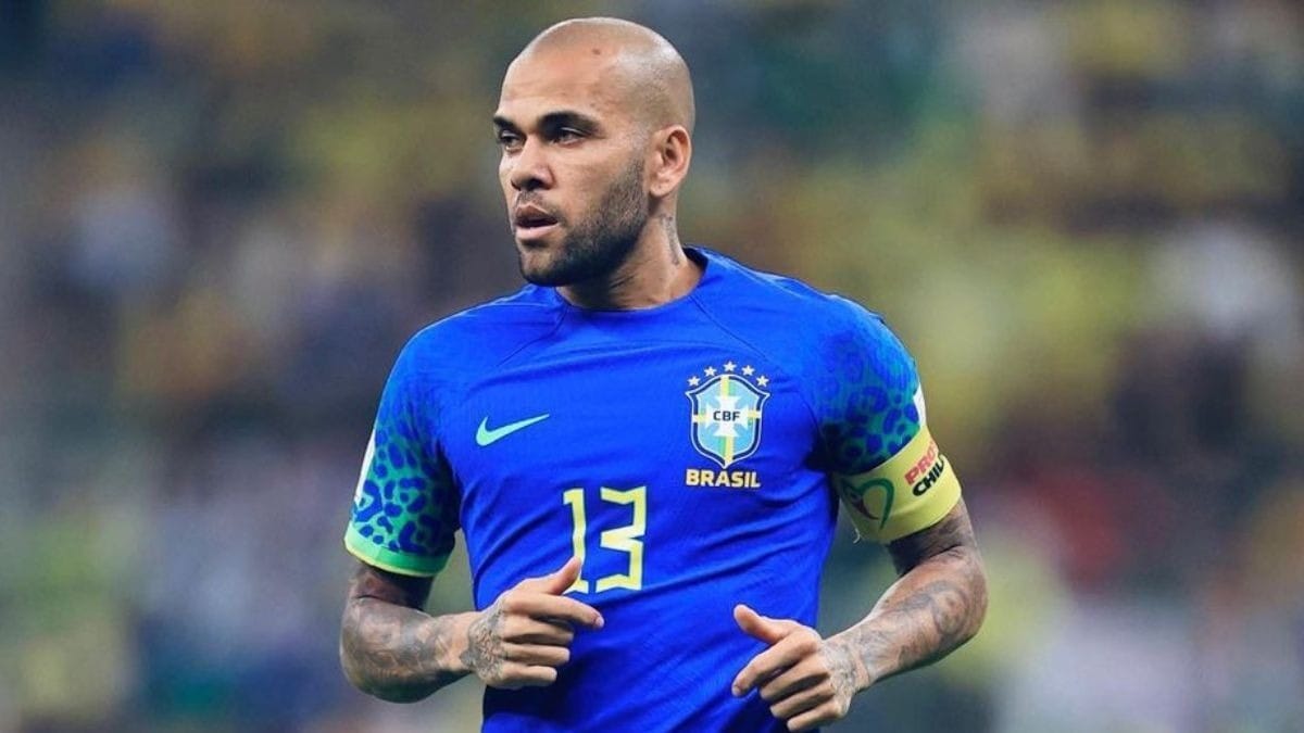 Justiça da Espanha pede prisão preventiva do jogador Daniel Alves