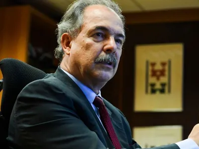É inaceitável Flávio oferecer governo de transição aos EUA,  diz Mercadante