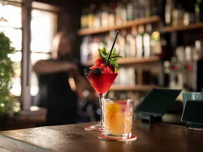 Vinhos, Gin e Whisky: uma seleção de bebidas para festas por até R$ 60