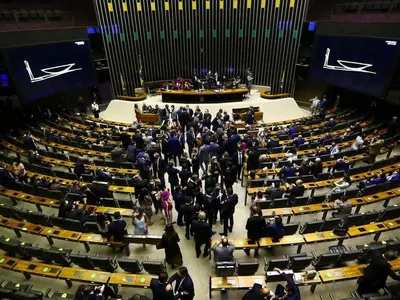 O que é a PEC da Blindagem, que dificulta a prisão de deputados e senadores