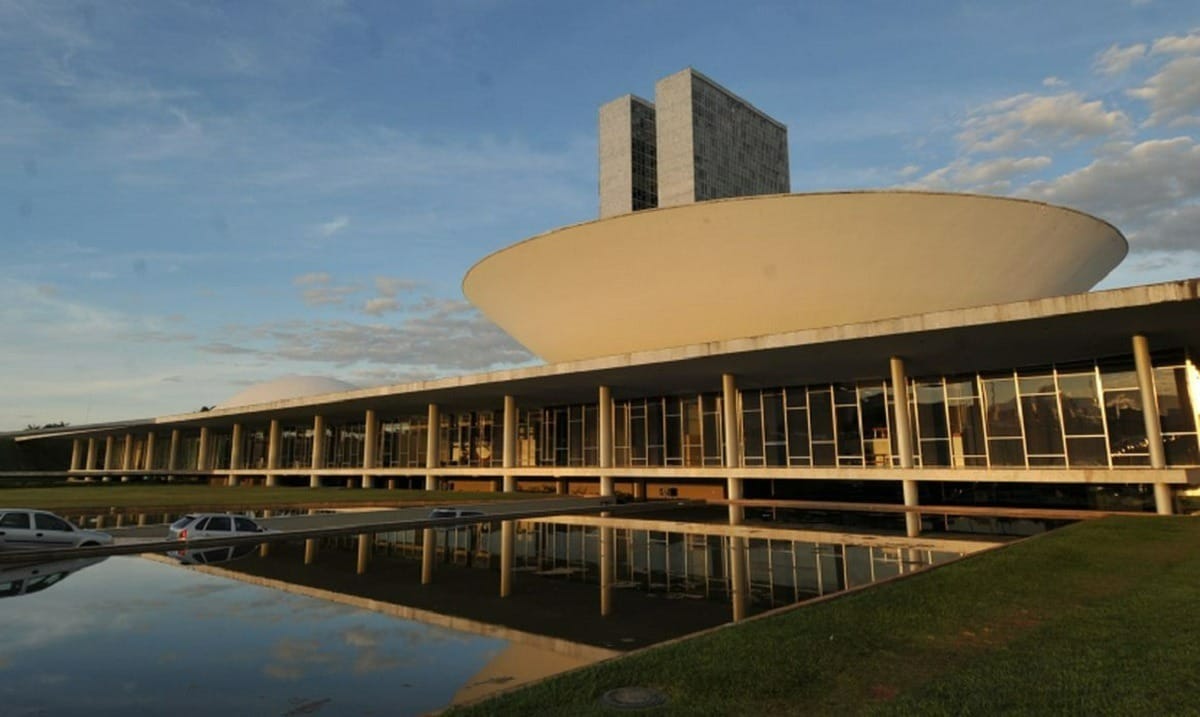 Governo busca corte de R$ 27 bilhões e Câmara vota medidas fiscais