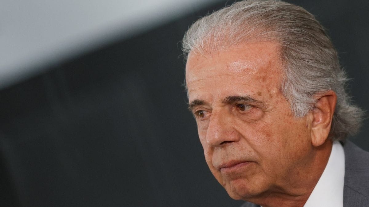 Bolsonaristas querem que ministro José Múcio testemunhe a favor de Bolsonaro no STF