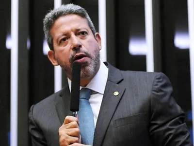 Lira forma maior bloco da Câmara com 173 deputados e 9 partidos