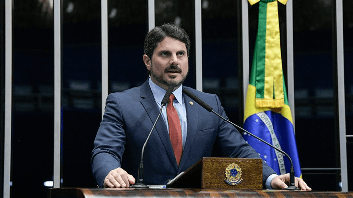 Além da tornozeleira, Marcos do Val tem bens, salário e Pix bloqueados; veja medidas