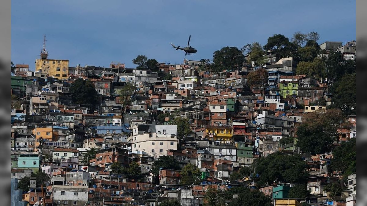 MPRJ realiza operação para demolir prédios irregulares na Rocinha, no RJ