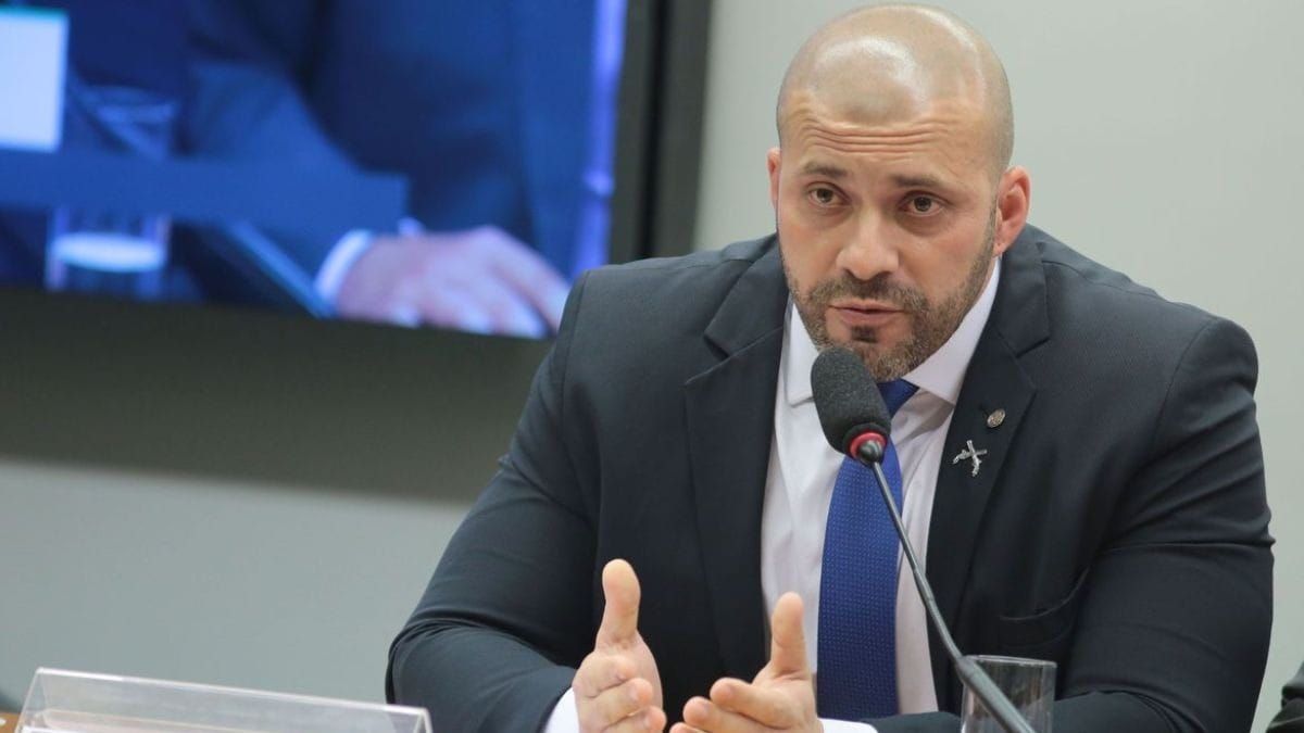 Moraes autoriza Daniel Silveira a fazer tratamento médico fora da prisão