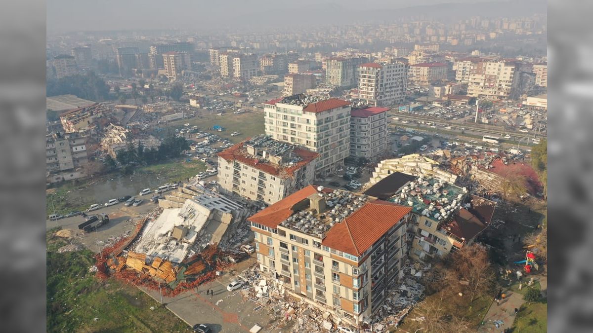 Número de mortos passa de 5 mil após terremoto no Oriente Médio