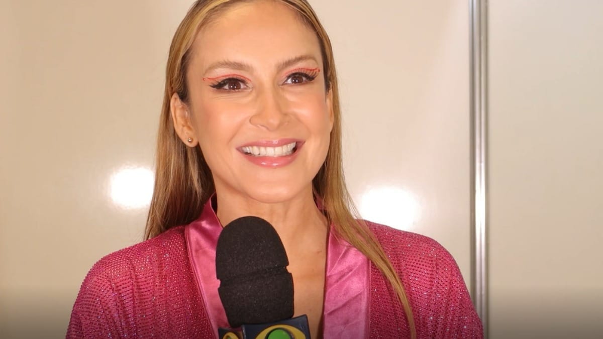 Claudia Leitte se emociona ao falar sobre Carnaval: "Estou a serviço do povo"