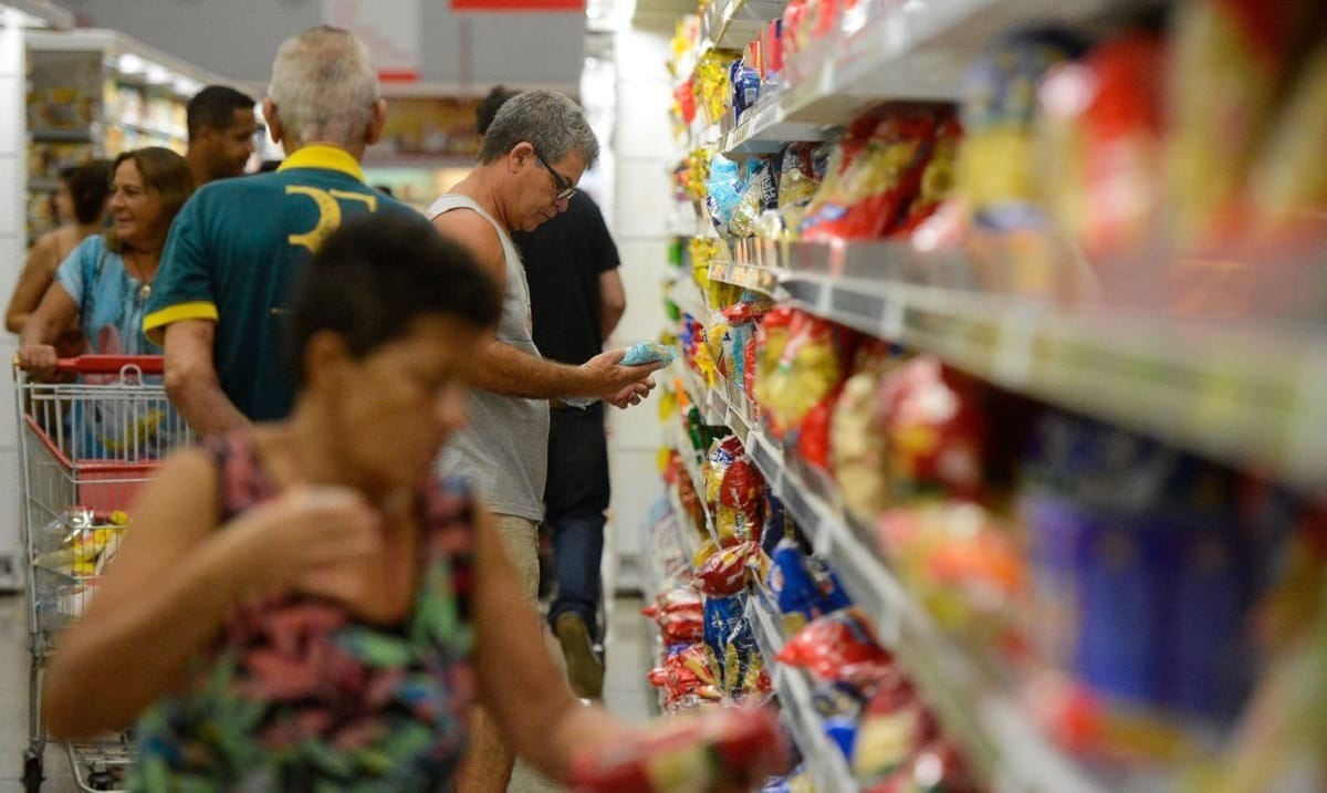 Indústria brasileira de alimentos regista aumento de 7,1% em setembro, diz FGV