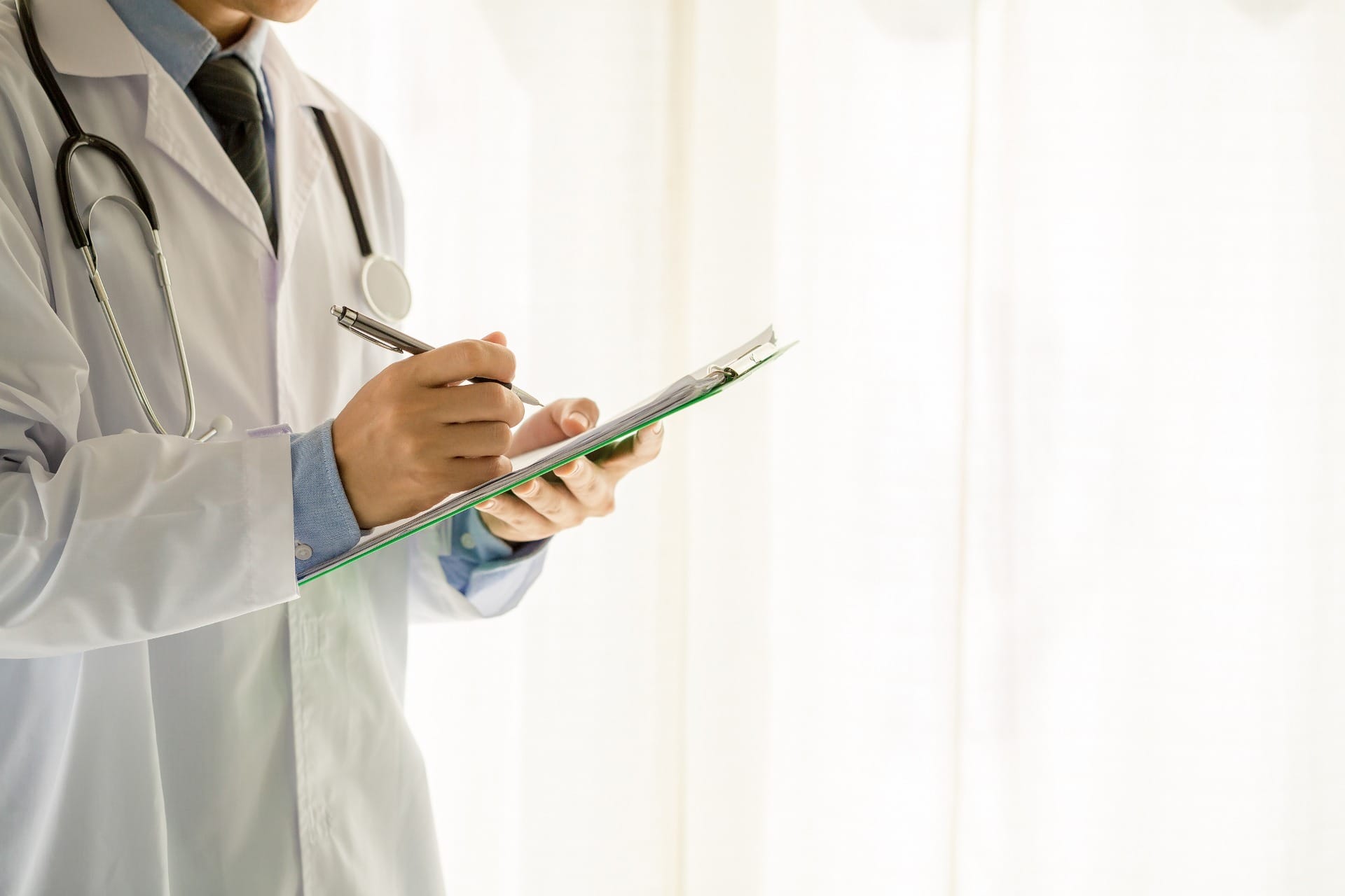 Colonoscopia: como é feito o exame que identifica o câncer de intestino?