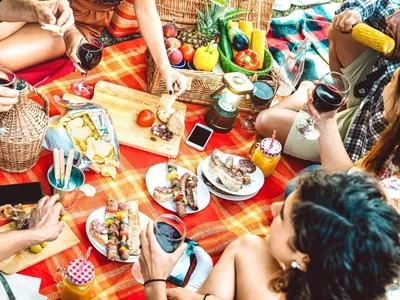 Qual viagem gastronômica combina cada signo? Descubra aqui