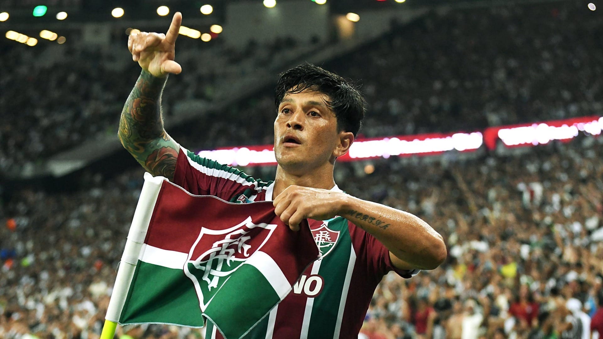 Você sabia? Artilheiro do futebol brasileiro, Cano nunca jogou pela Argentina