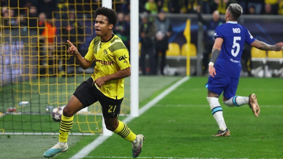 Dortmund larga na frente do Chelsea em jogo das oitavas da Champions League
