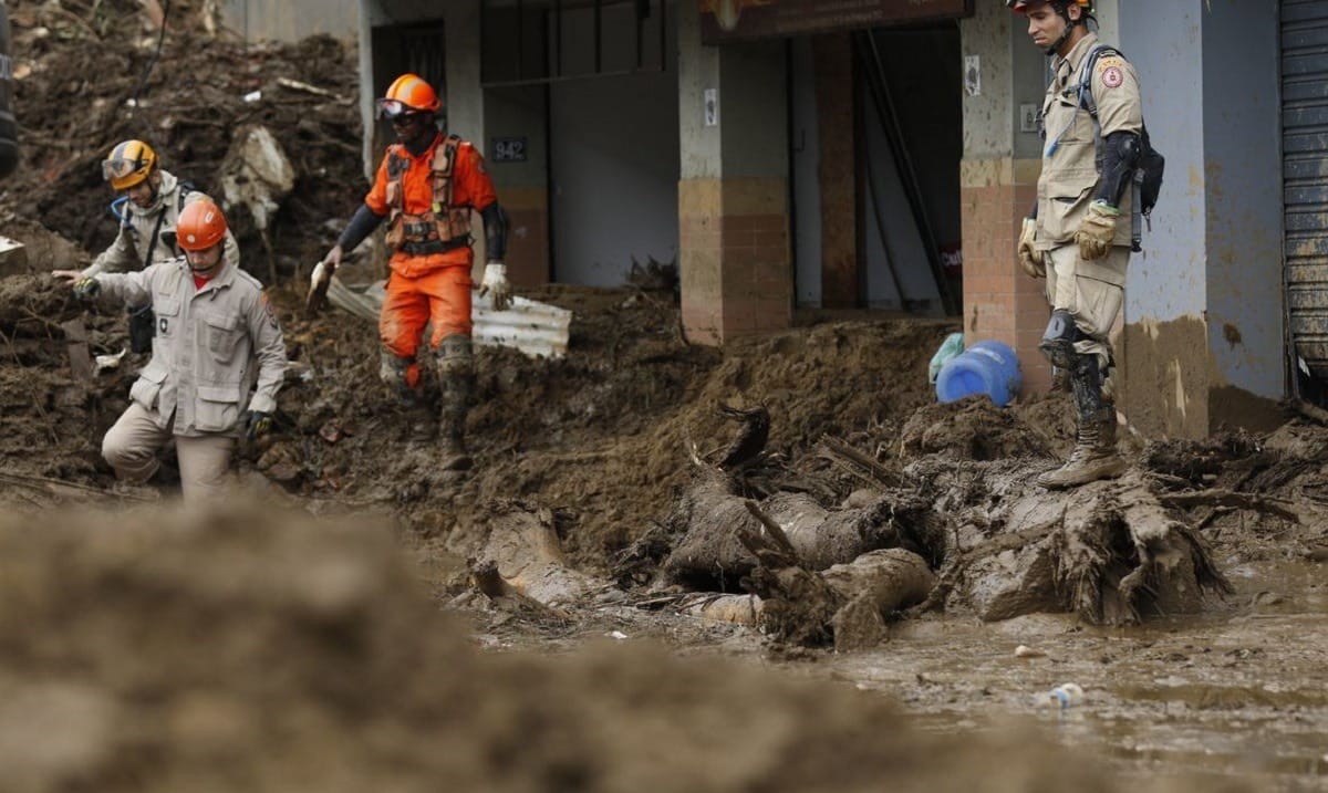 Petrópolis vive novo medo de tragédia com atrasos em obras de prevenção