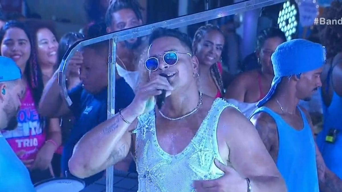 Cantor Xanddy é internado com gastroenterite e cancela show