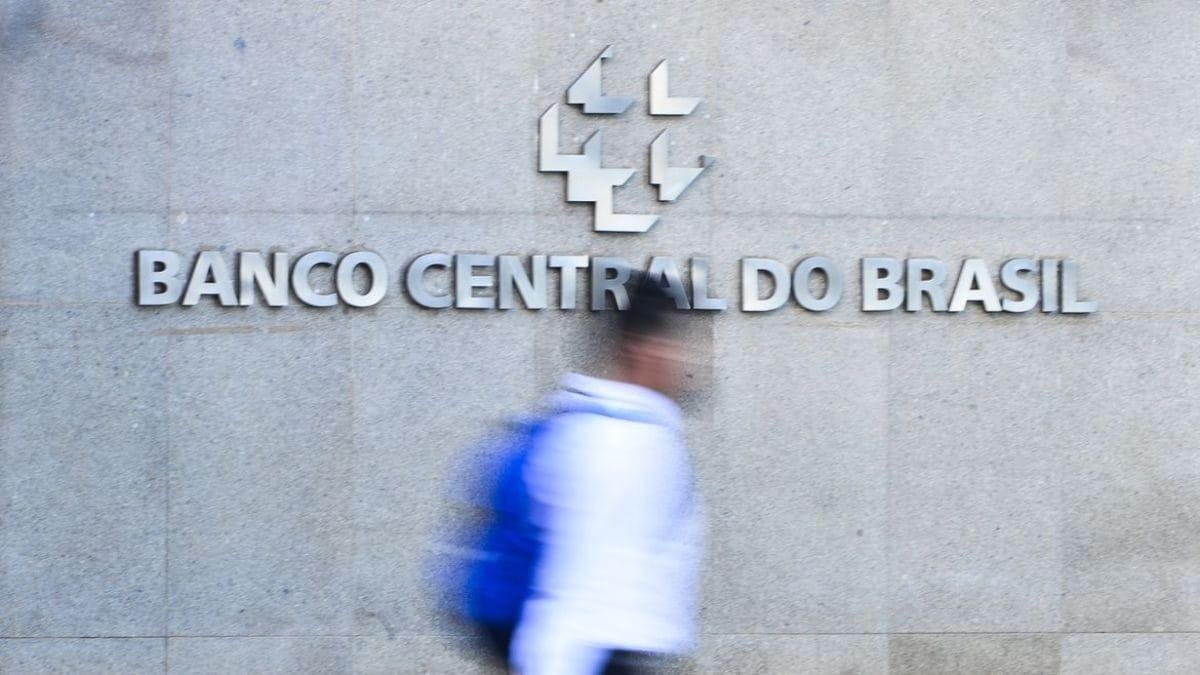 Pix lidera pagamentos no Brasil com 54,7% das transações, diz Banco Central