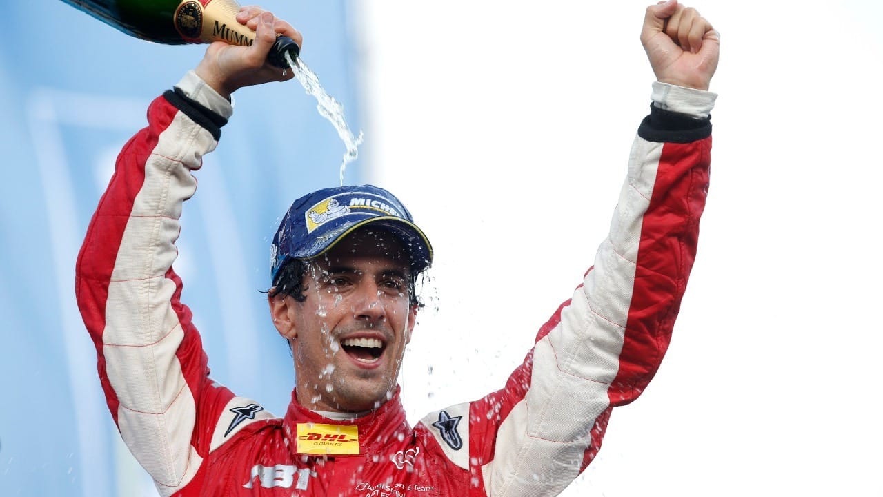 Fórmula E: primeiro E-Prix da história teve batida decisiva e vitória brasileira