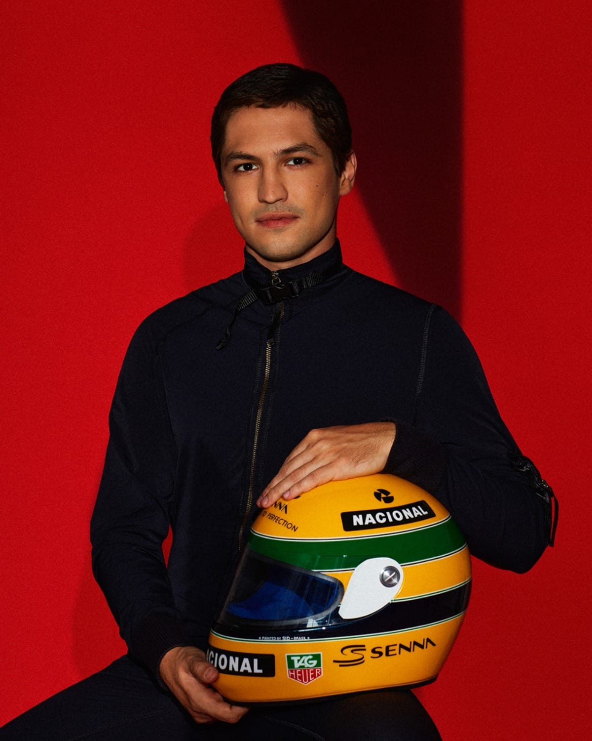 Gabriel Leone é escalado para estrelar série sobre Ayrton Senna na Netflix
