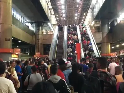 Greve no Metrô de SP: Justiça determina escala mínima de 80% em horário de pico