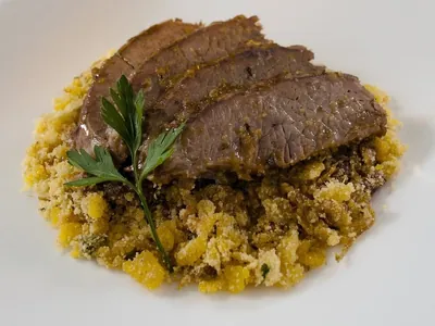 Como deixar a farofa crocante? Chef ensina 3 truques