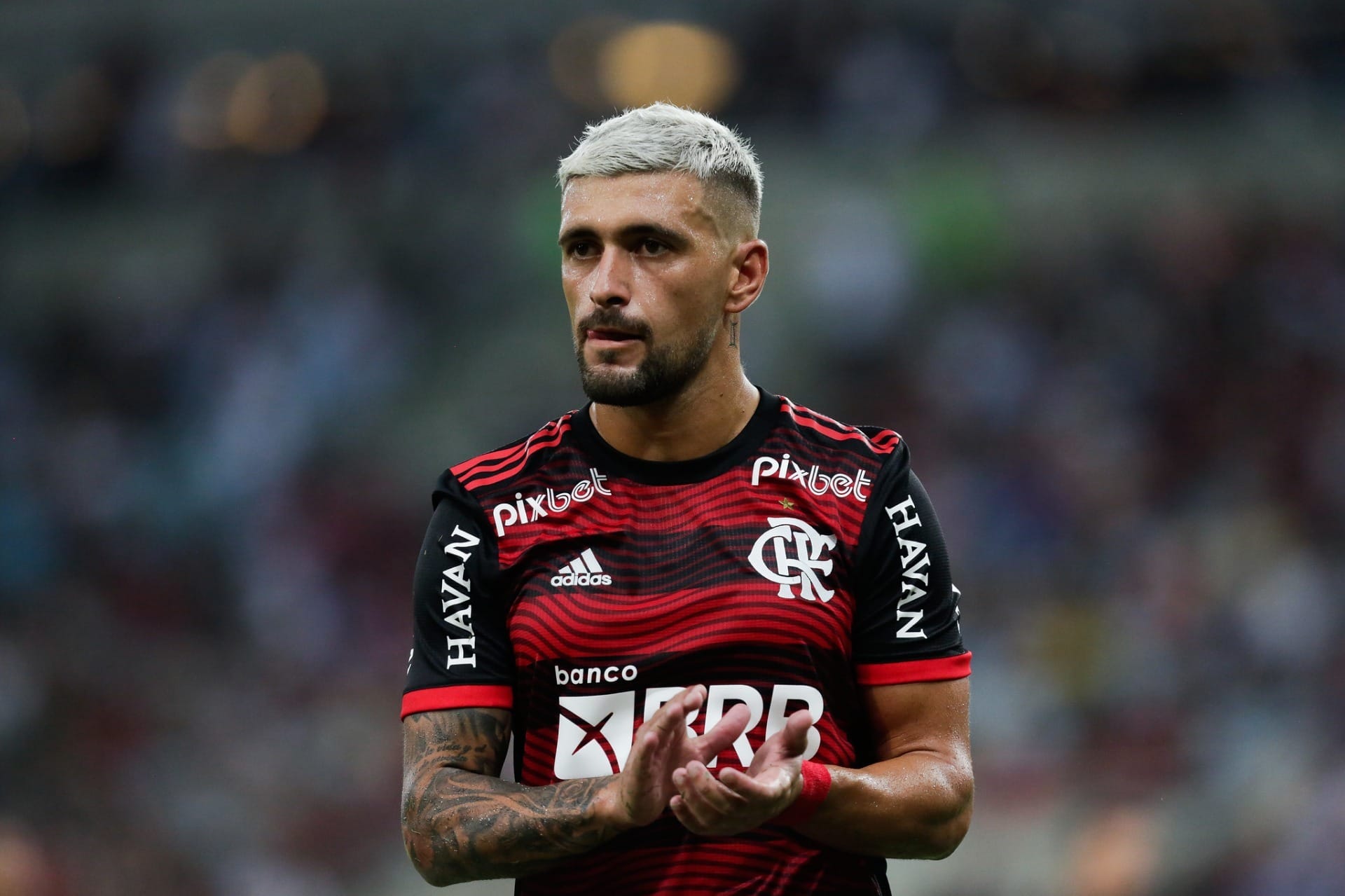 Arrascaeta desfalca Flamengo nas finais do Carioca e na estreia da Libertadores