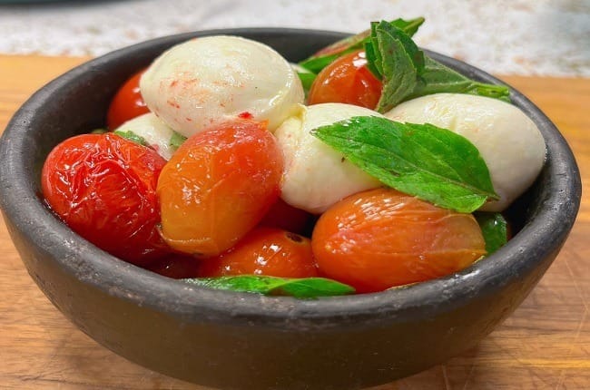Salada de tomate confit | Band Receitas