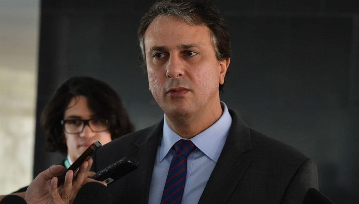 Universidades com notas baixas no Enamed ficam sem Fies em 2026, diz MEC