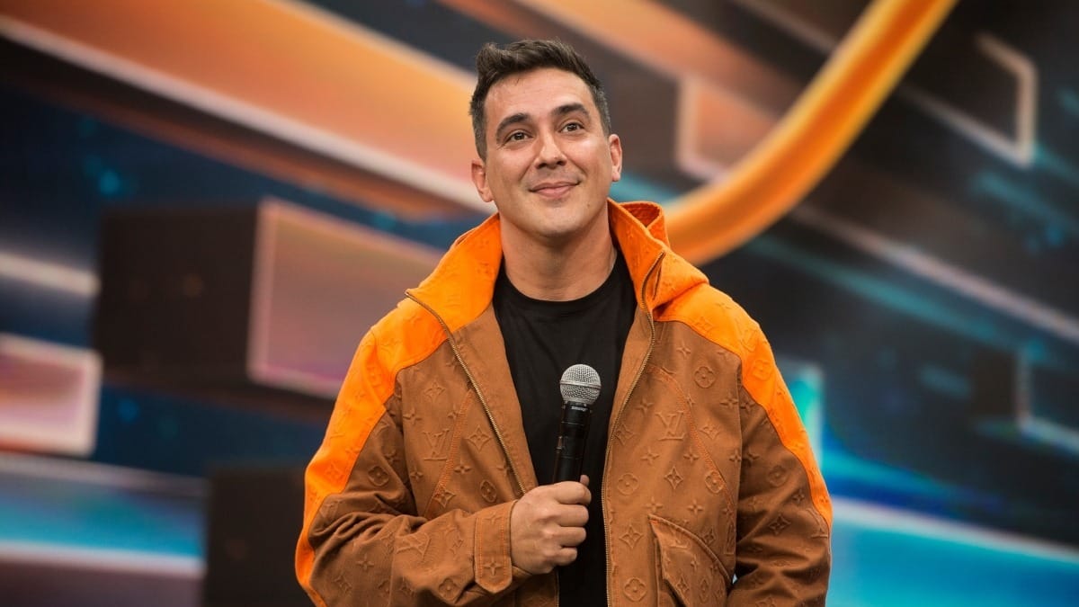 André Marques adota égua Hope e evita abate de animal com deficiência