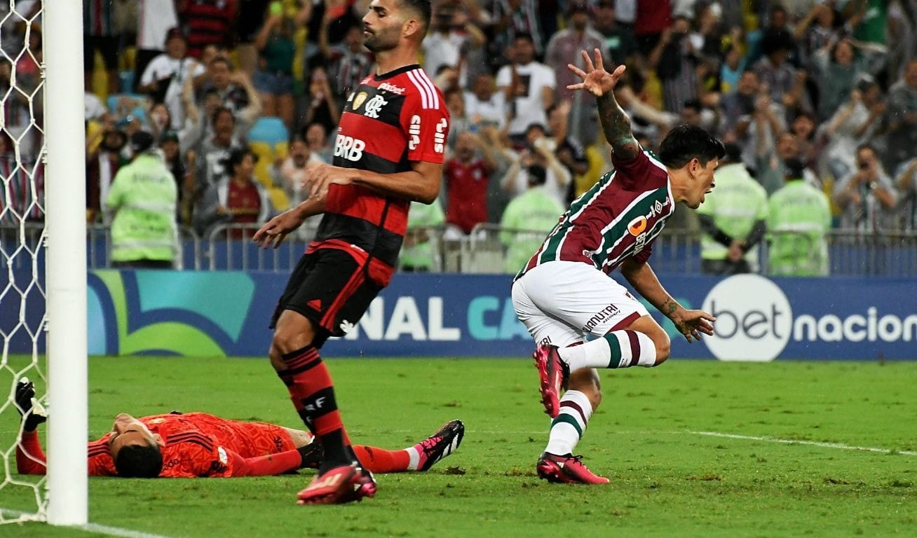 Fluminense faz 4 a 1 no Flamengo e é bicampeão carioca; assista aos gols