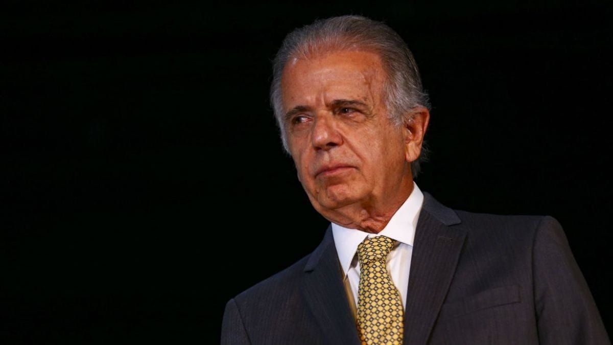 "Sentimento de constrangimento", diz ministro da Defesa sobre militares denunciados pela PGR