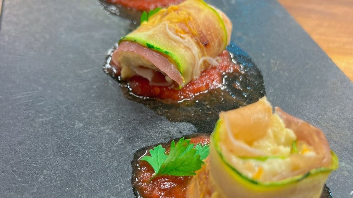 Involtini de abobrinha recheado | Band Receitas