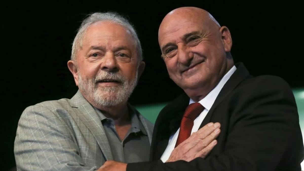 Governo publica a demissão do general Gonçalves Dias no Diário Oficial da União