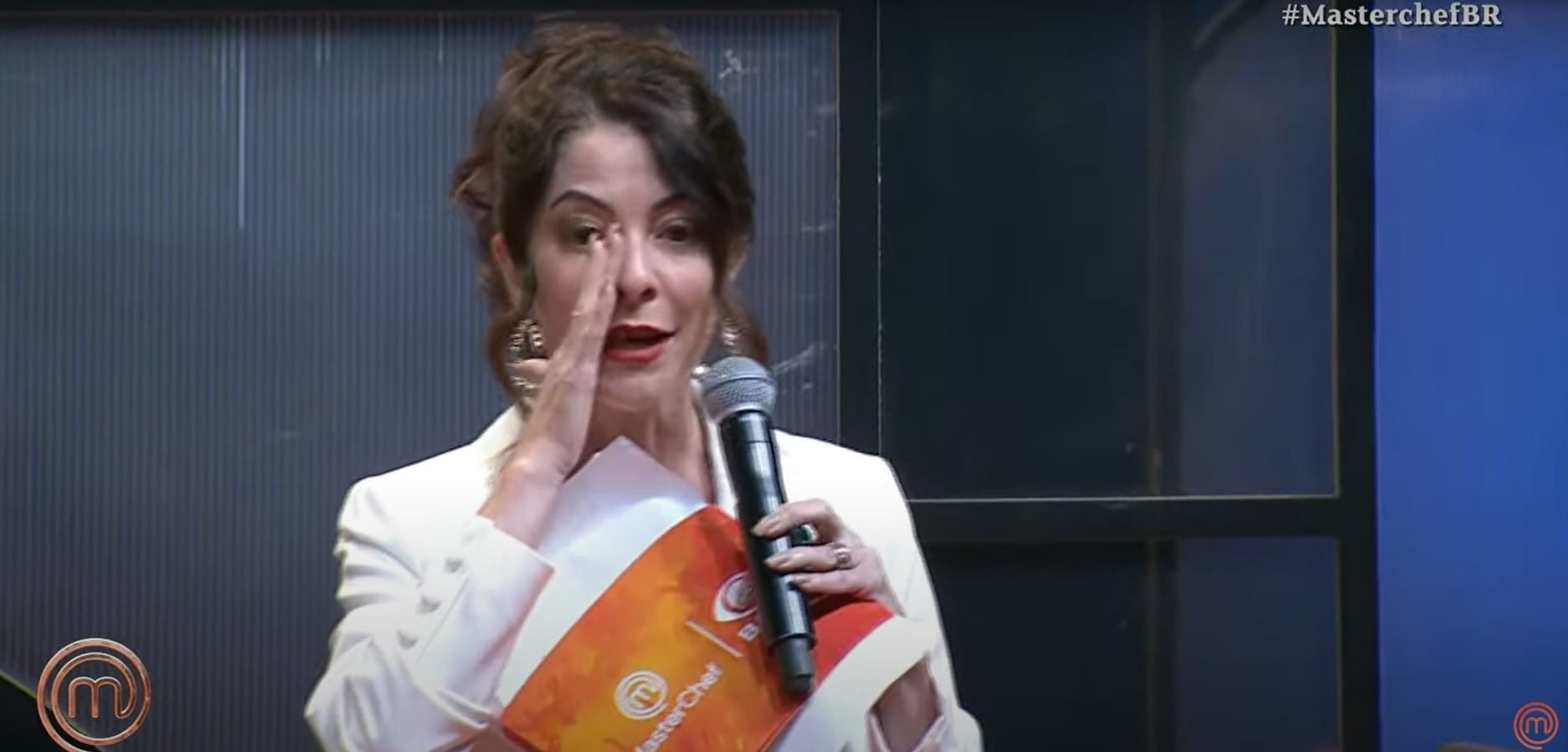 Ana Paula Padrão chora ao rever momento icônico do MasterChef: “Reality é gente”