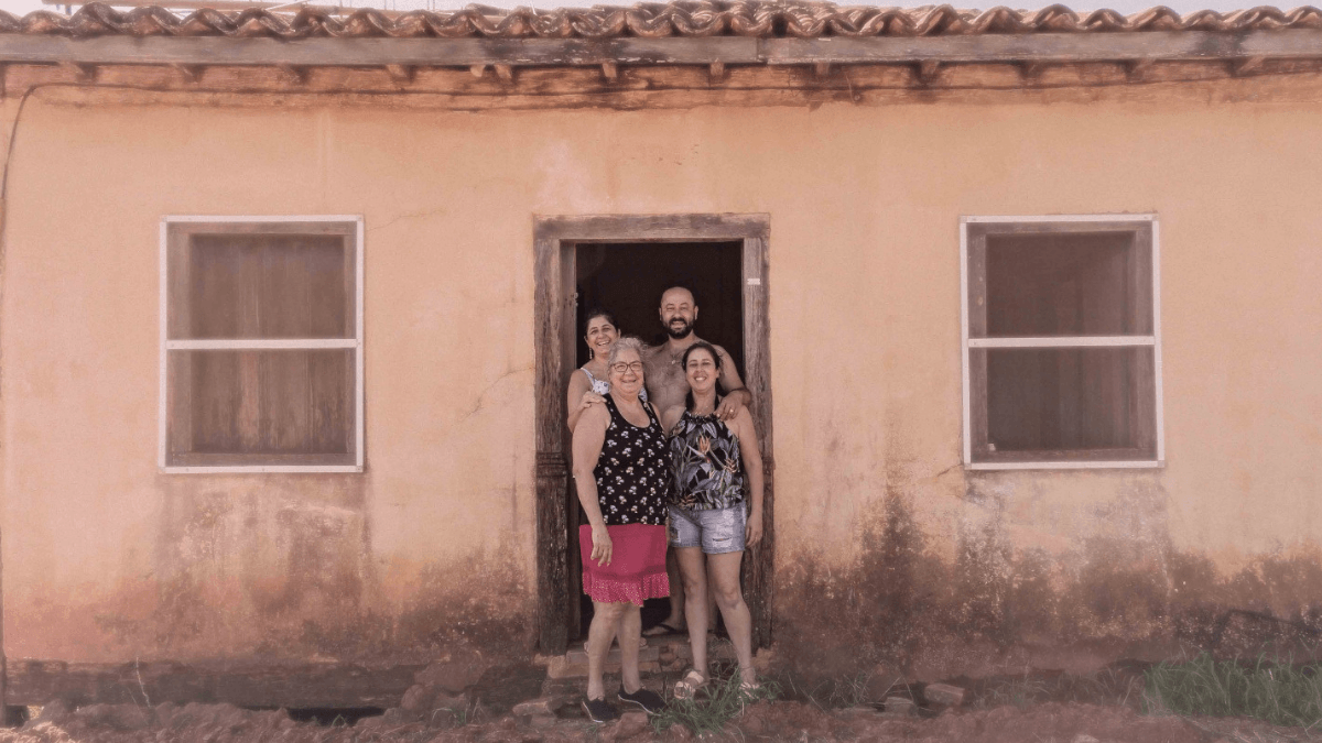 Acirp promove mostra coletiva em homenagem ao Dia das Mães