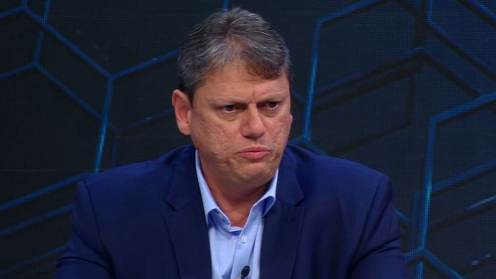 Tarcísio rebate grevistas e defende privatização: “Cumprindo plano de governo”