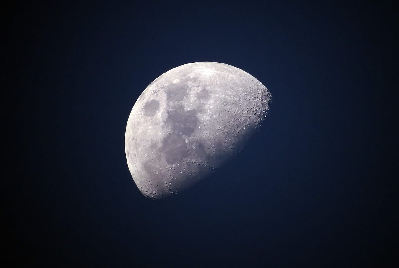 Eclipse Lunar desta sexta (05/05) traz à tona emoções e desapego