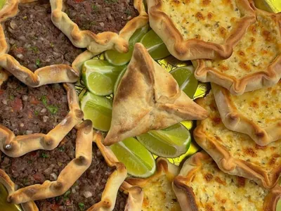 Como fazer a tradicional esfiha síria? Ex-MasterChef ensina!