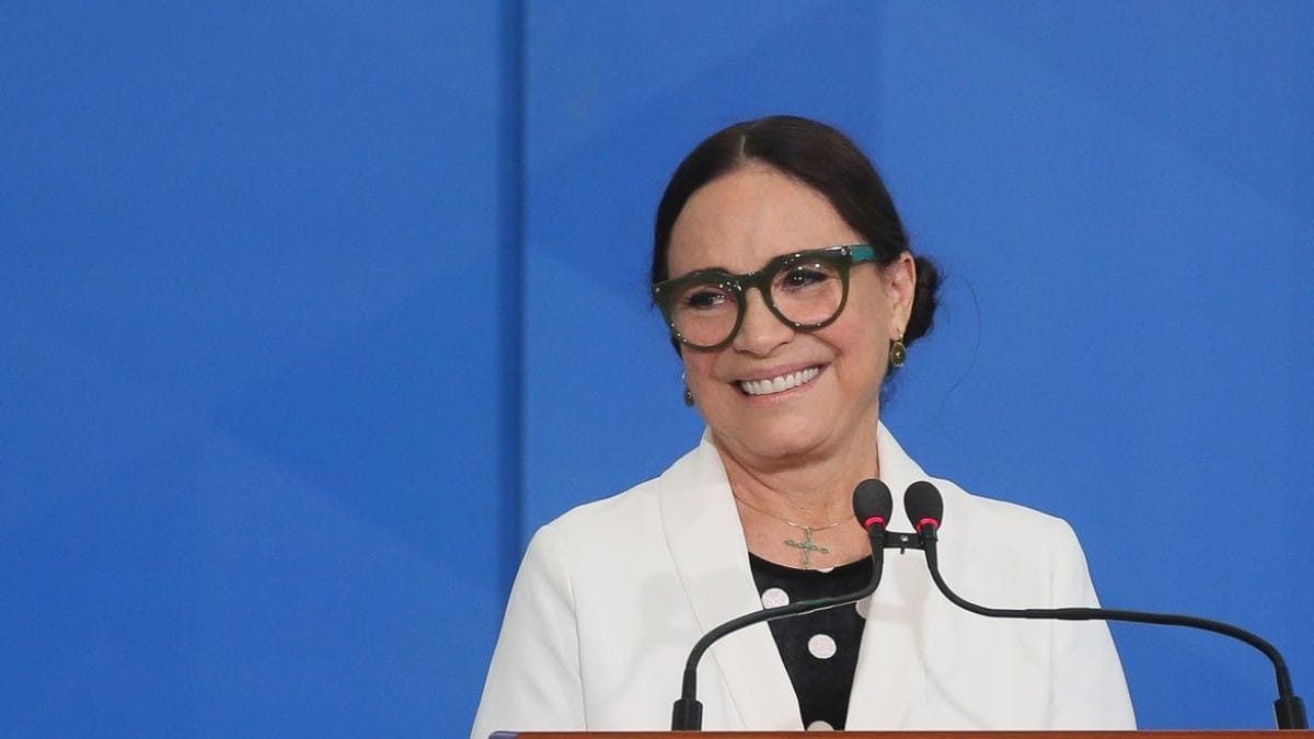 Regina Duarte é “perdoada” e volta à Globo: "independente da política, é uma estrela"