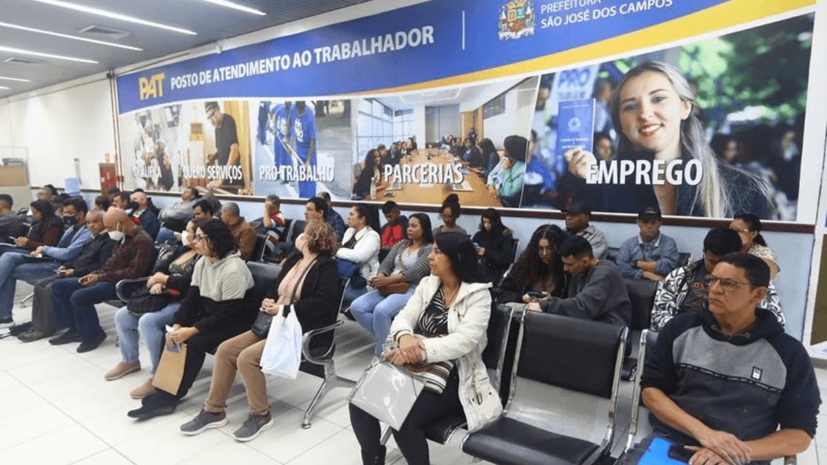 PAT de São José dos Campos inicia semana com mais de 620 vagas de emprego