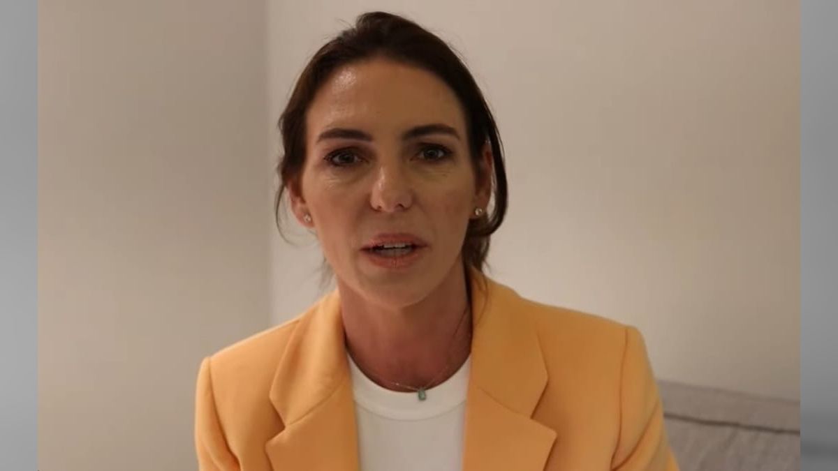 Glenda Kozlowski chora ao lembrar morte da mãe: "Eu tinha 19 e estava grávida"