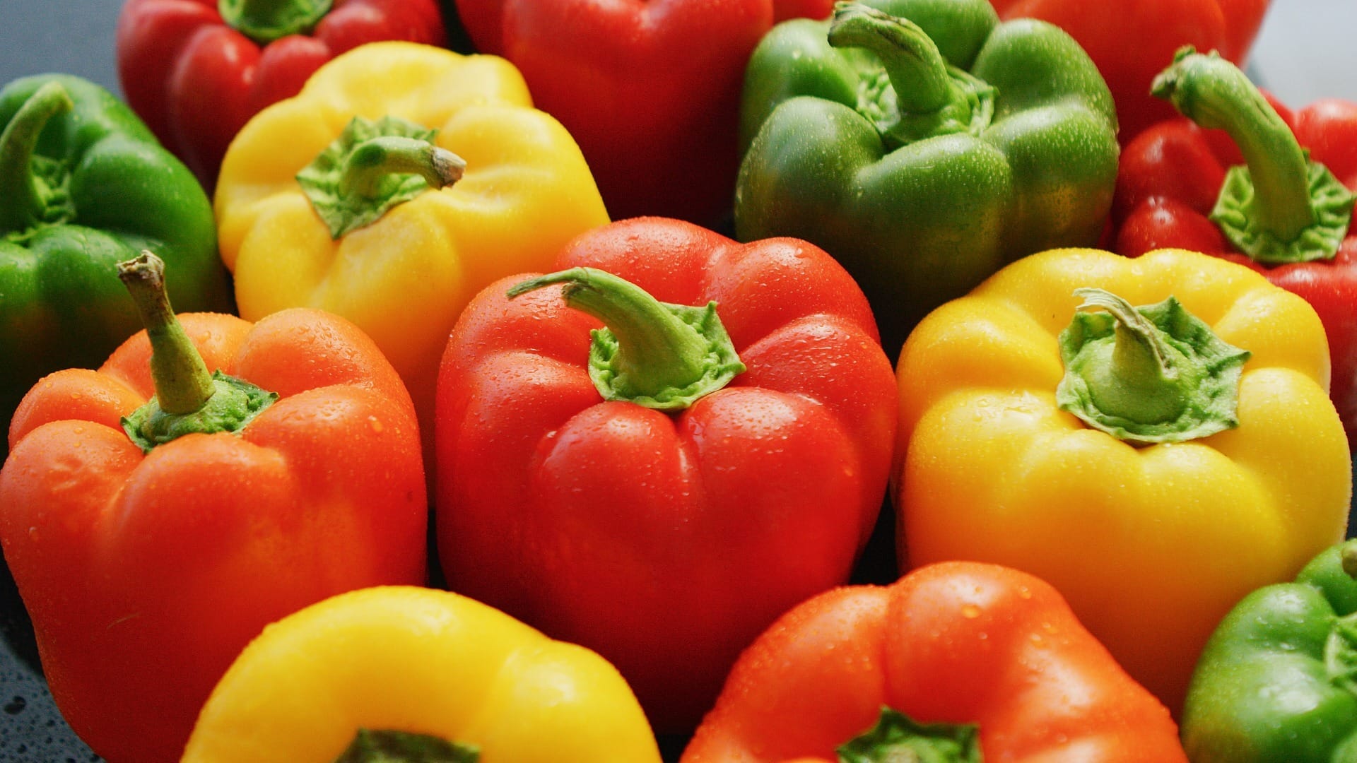 Pimentão é uma fruta e demora apenas 4 meses para ser produzido