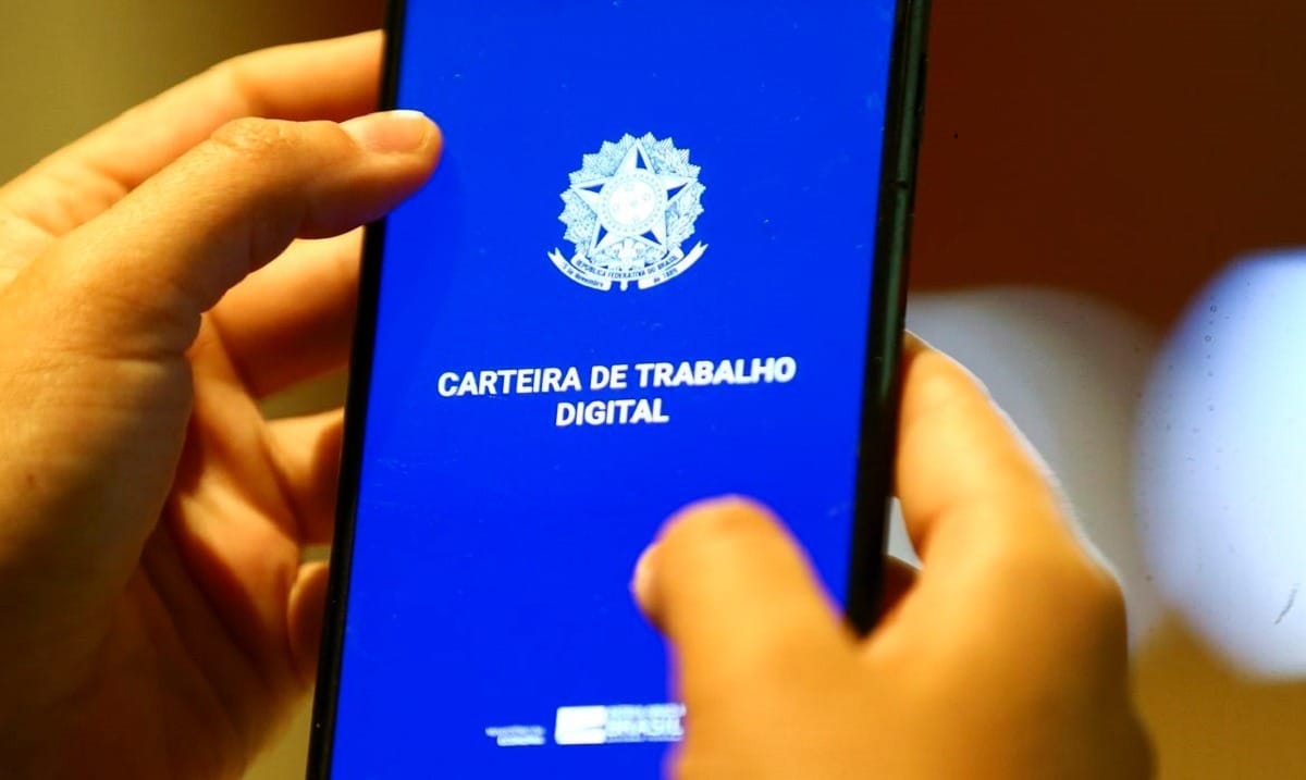 Taxa de desemprego chega ao menor patamar para um mês de maio