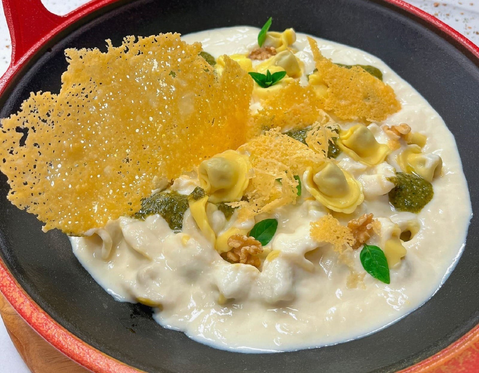 Capelete ao molho branco e pesto de manjericão | Band Receitas