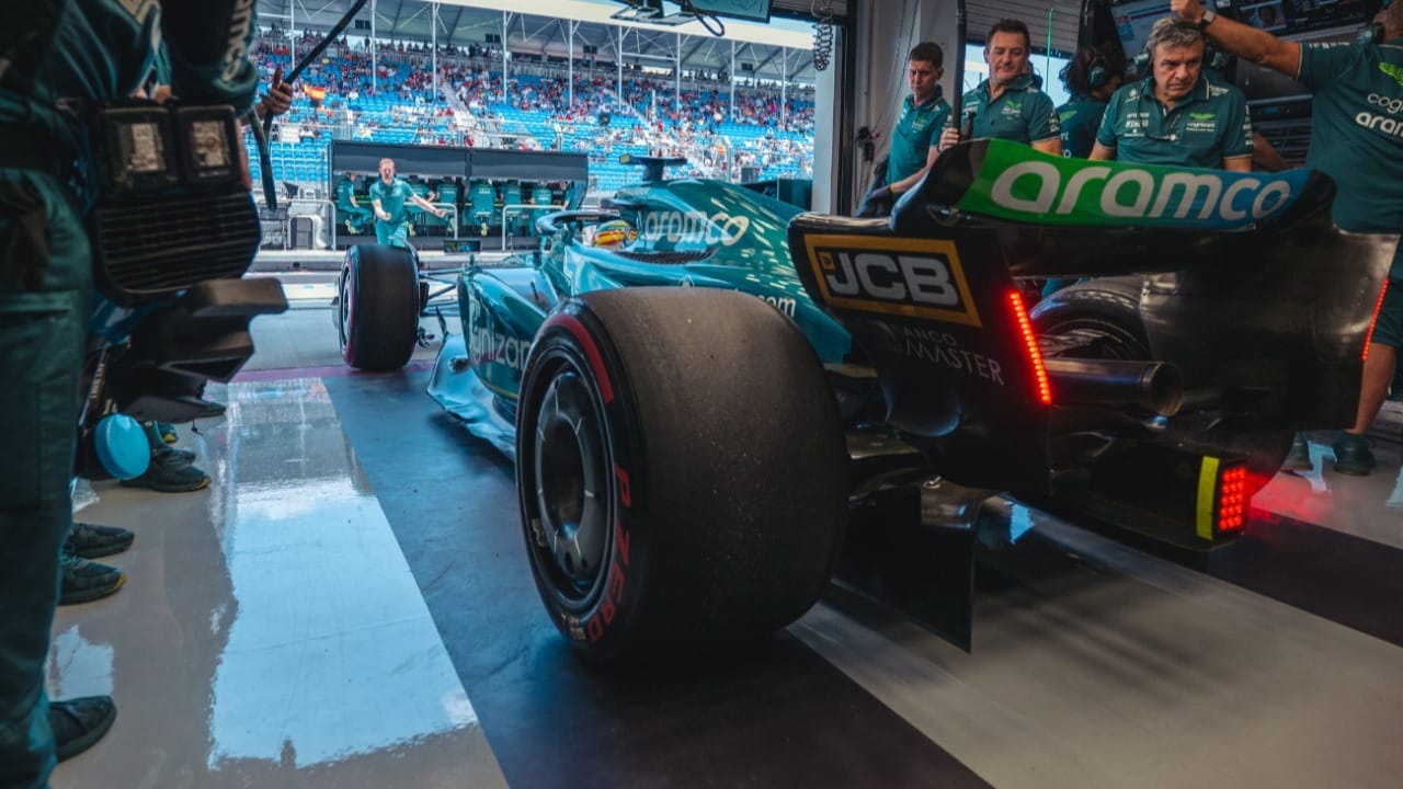 Aston Martin lançará carro da temporada 2024 da F1 em 12 de fevereiro