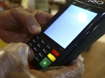 Empresas brasileiras registram mais de R$ 117 bilhões em dívidas em abril