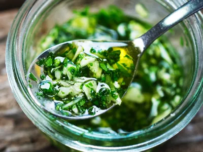 Quais os ingredientes do chimichurri? Veja receita